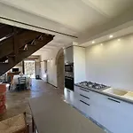Large Group Retreat With Pool Amandola
