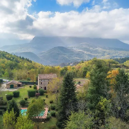 Large Group Retreat With Pool * Amandola