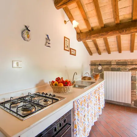 Large Group Retreat With Pool Dom wakacyjny Amandola