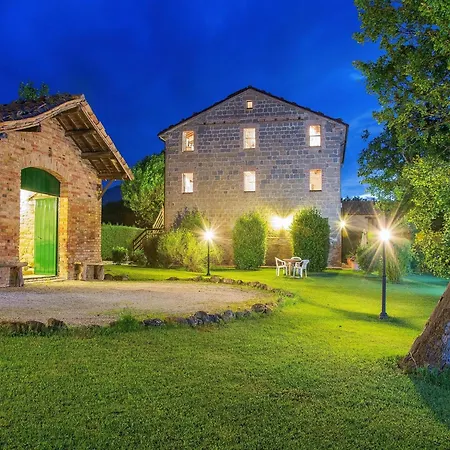 Prázdninový dům Large Group Retreat With Pool