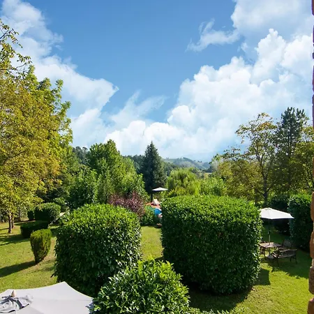 Large Group Retreat With Pool *